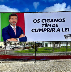 André Ventura vai recorrer da ordem de retirada de cartazes que visam ciganos