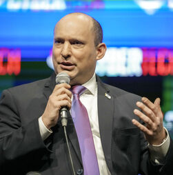 Médio Oriente: Antigo lider israelita pede demissão de Netanyahu por traição no 'Qatargate'