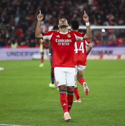 Golo de Pavlidis garante triunfo do Benfica sobre o Famalicão