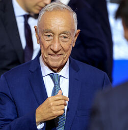 Marcelo promulga centros de obstetrícia esperando que abra soluções 'sistemáticas e duradouras'