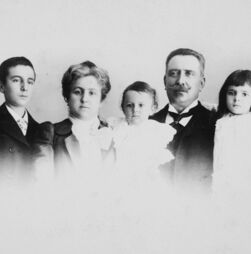 A história dos poemas perdidos da mãe de Fernando Pessoa