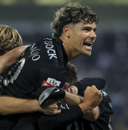 Sporting vence em Guimarães e mantém-se a cinco pontos do FC Porto