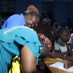 Crianças raptadas na Nigéria reencontram-se com as famílias antes do Natal  