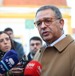 Presidenciais: Seguro critica boletim com candidatos excluídos pelo TC e pondera contestar