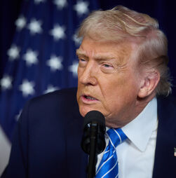 Trump diz que EUA atacaram cais na Venezuela onde droga era carregada