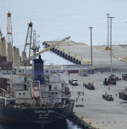 Estados Unidos atacam porto na Venezuela