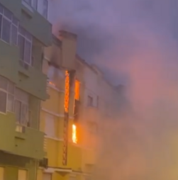 Explosão provoca incêndio em prédio em Lisboa. Dois andares ficaram destruídos