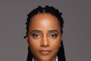 A deputada Eva Cruzeiro, do PS, teve a sua assinatura adulterada numa reunião de comissão