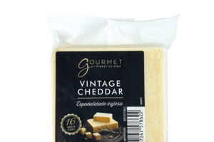 Queijo vintage cheddar, especialidade inglesa com 16 meses de cura