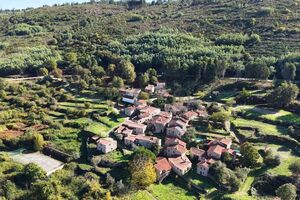 Aldeia De Póvoa Dão, perto de Viseu, foi vendida em leilão após abandono
