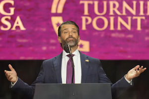 Filho de Trump avisa que EUA podem deixar de ser 'os idiotas com o livro de cheques': apoio à Ucrânia em causa