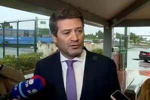 André Ventura acusa ministra da Saúde de “passar um atestado à sua própria incompetência” 