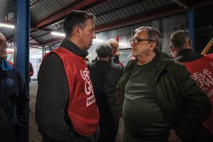 Secretários-gerais da CGTP e UGT no início da greve geral na Autoeuropa