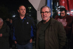 Rogério Nogueira, coordenador da Comissão de Trabalhadores da Autoeuropa, com Mário Mourão, secretário-geral da UGT  