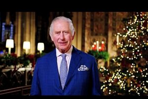O monarca vende decorações para a árvore de Natal