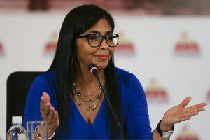 Delcy Rodríguez pede mais vigilância nas instalações petrolíferas da Venezuela