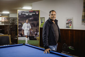 Secretário, de 55 anos, foi fotografado na sua casa, em São João da Madeira. O antigo defesa fez 552 jogos na carreira, a maioria no FC Porto (309)