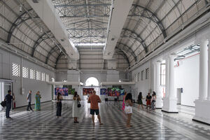 Visita à exposição de arte num hotel português em Belém, cidade que acolherá a COP 30