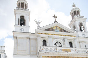 Turistas visitam santuário em Belém, onde se realiza a COP 30