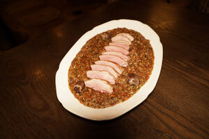 O arroz de pato dos chefs Nuno Mendes e Bruno Antunes