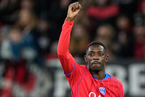 Ousmane Dembelé vence o prémio The Best