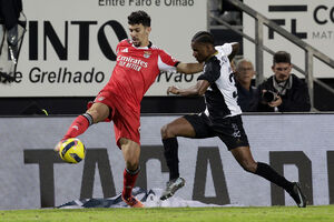 Benfica vence em Faro e avança na Taça de Portugal
