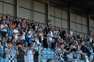 Adeptos do Boavista mostram apoio durante campanha de angariação de fundos para reerguer o clube