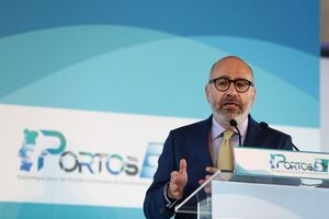 Miguel Pinto Luz apresenta estratégia Portos 5+ para 2025-2035