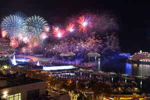 Réveillon com fogo de artifício no Funchal, Madeira