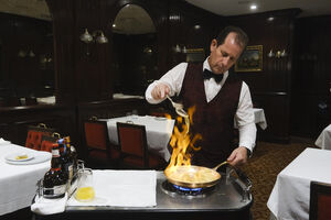 O Pabe é um dos poucos restaurantes do País que serve os famosos crepes Suzette (€32)