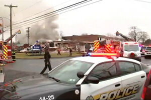 Explosão de gás em lar de idosos na Pensilvânia deixa pessoas presas no interior do edifício 