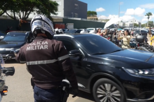 Bolsonaro sai da prisão com autorização judicial para cirurgia