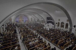 Cristãos iraquianos celebram missa de Natal com apelos à paz