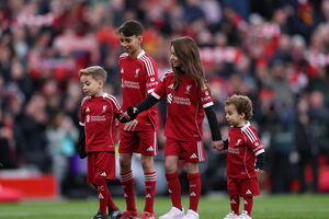 Filhos de Diogo Jota entram em campo no jogo Liverpool-Wolverhampton