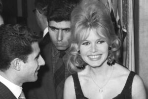 Brigitte Bardot, atriz e ícone do cinema francês, faleceu aos 91 anos