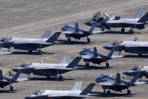 EUA enviam mais caças e drones para as Caraíbas num momento em que aumenta tensão com a Venezuela