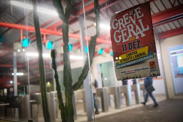 Greve geral está a paralisar o país