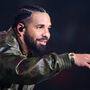 Drake regressou e lançou três discos numa só noite