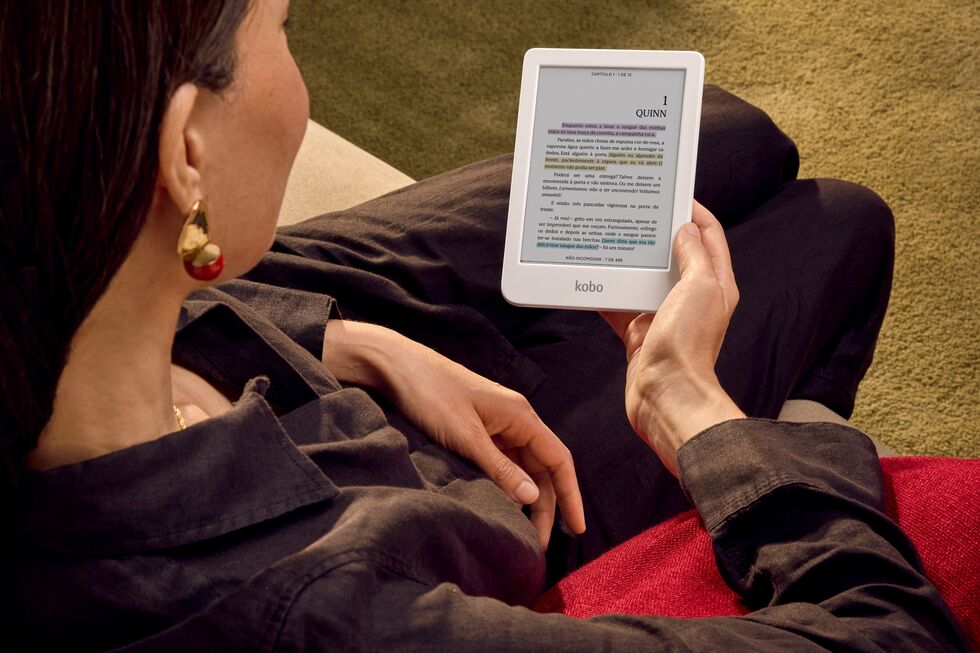 A forma como o ecrã se adapta à luz, em particular de noite, supera o que faz o Kobo Clara