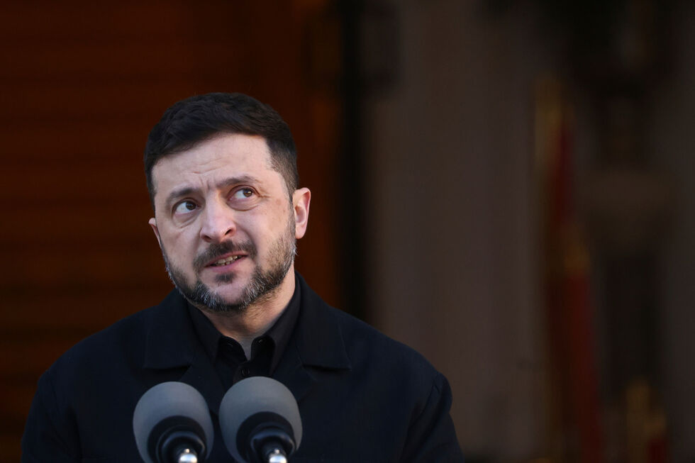 Zelensky procura fim da guerra na Ucrânia, não cessar-fogo