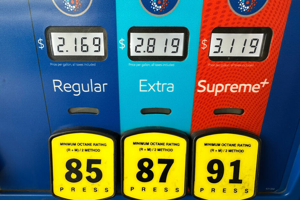 Trump anuncia alivio nas restrições ao consumo de combustível dos veículos