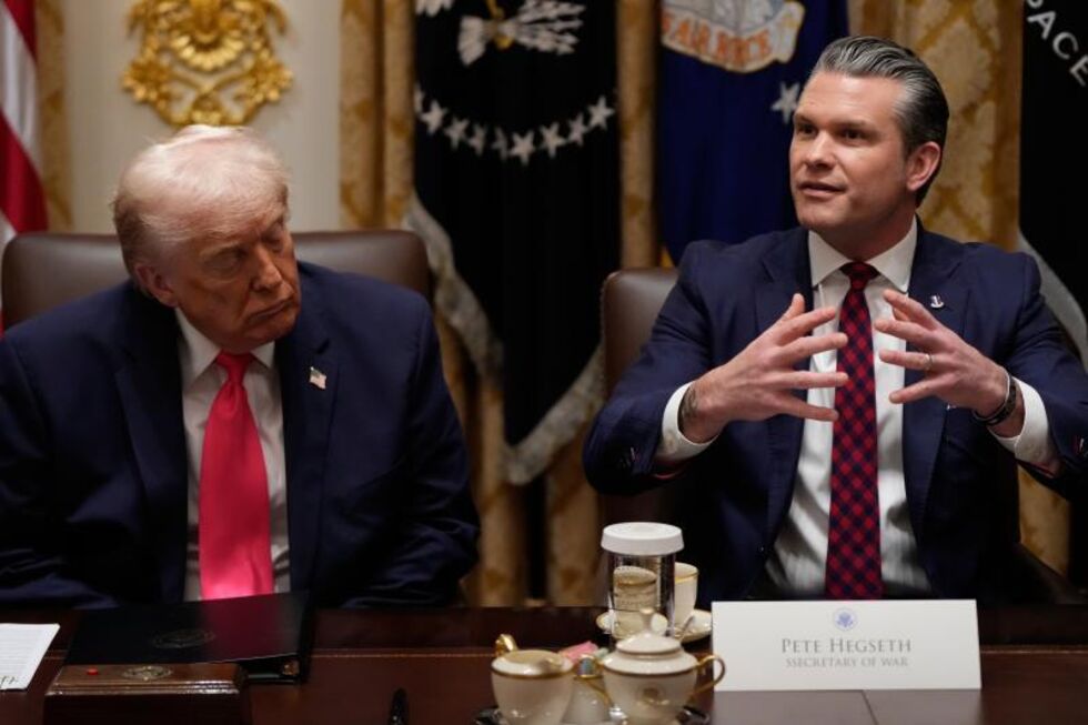 Donaldo Trump e o secret]ario da Defesa, Pete Hegseth