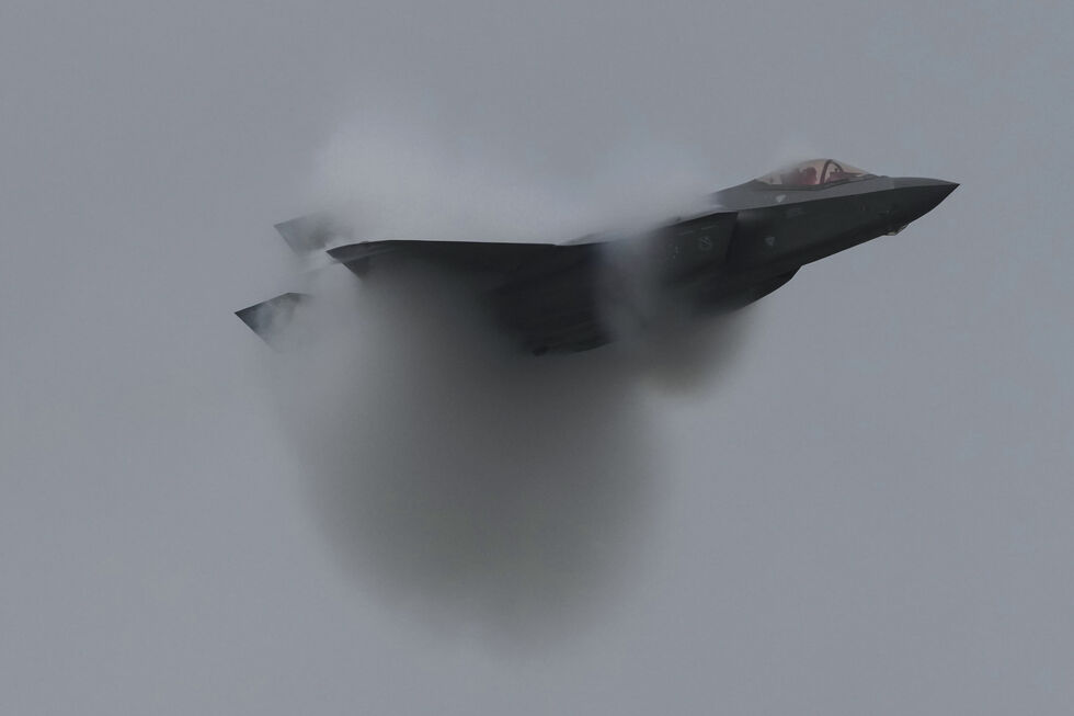 Tailândia lançou ataques aéreos na fronteira com o Camboja