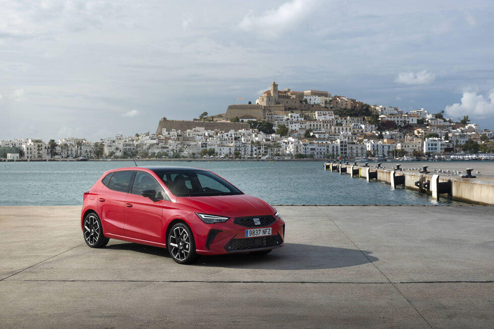 A nova versão do SEAT Ibiza apresenta um design mais escultural e expressivo