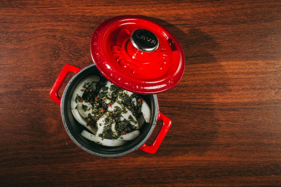 Um dos restaurantes em que pode juntar amigos e família neste mês de dezembro é o DeCastro Gaia 