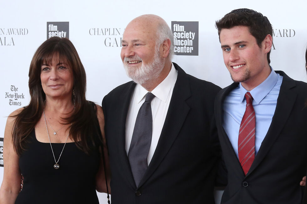 Rob Reiner com família num evento público