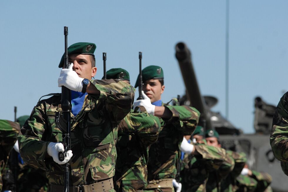 Exército, militares