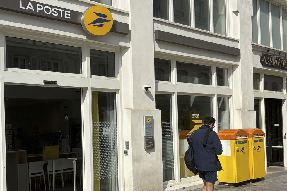 Ciberataque afeta correio francês e bancos Caisse d'Épargne e Banque Populaire