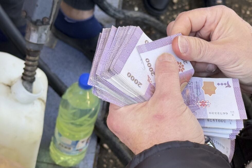 Síria planeia nova moeda nacional face à crise