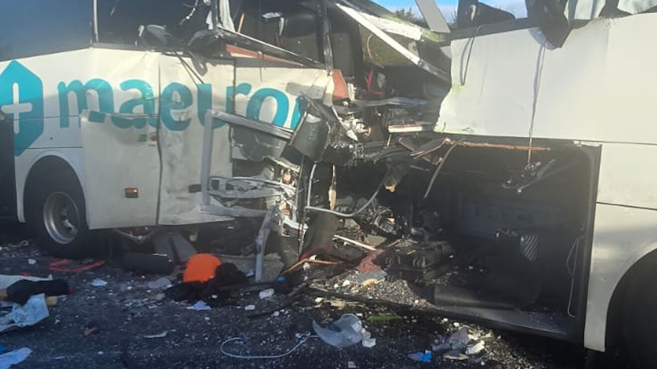 Autocarro português envolvido em choque em cadeia com 100 viaturas em França. Há dois mortos 